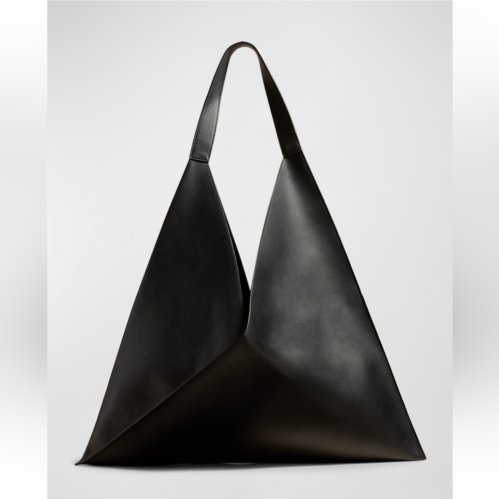 NWT Khaite Sara Leather Oversized Large Tote Black $2,400